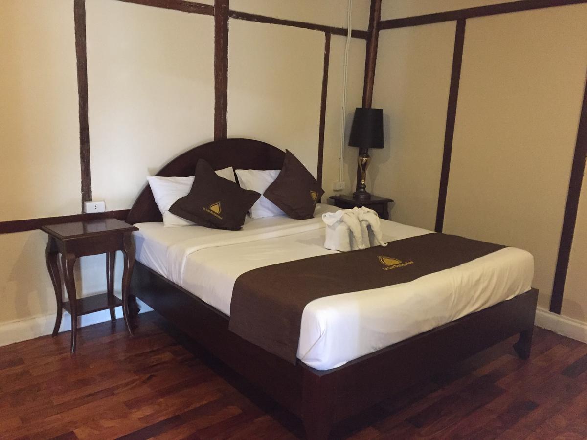 Le Luxe Boutique Hotel Vientiane Exterior photo